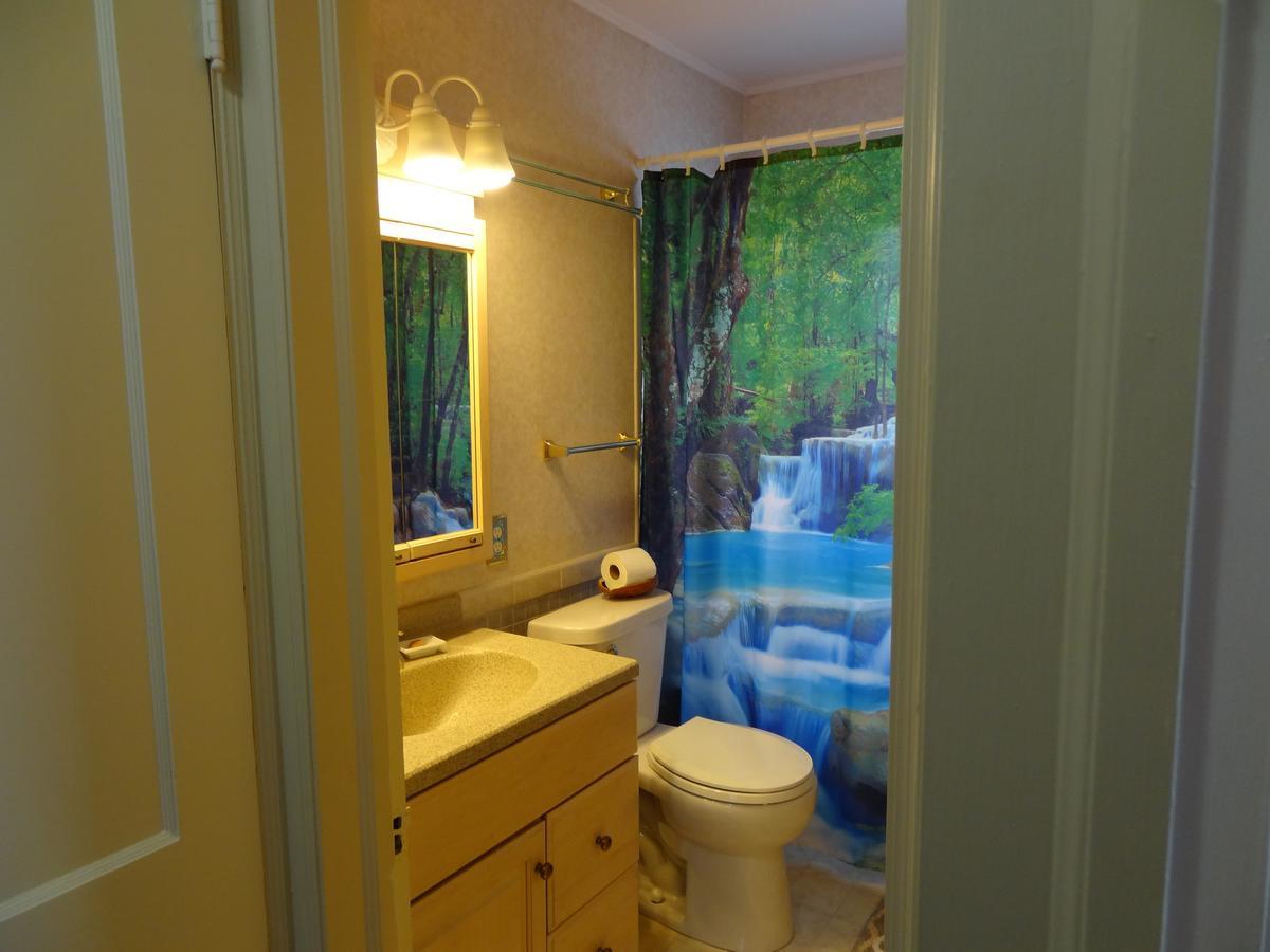 Covered By Faith Rentals -Storybook Home Рочестер Экстерьер фото